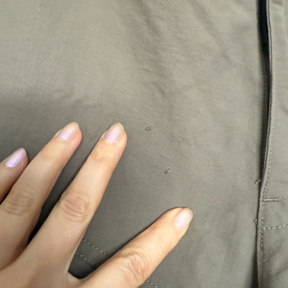 The North Face Women’s Zip Off Convertible Hiking Outdoor Pants - Picture 7 of 7